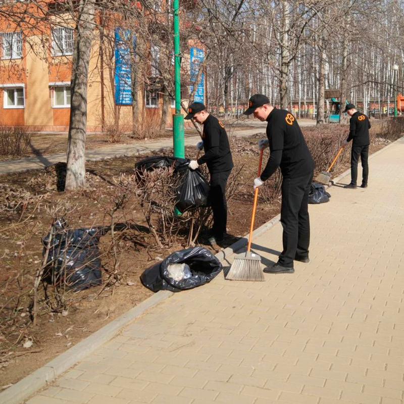 Уборка листьев в Родниках
